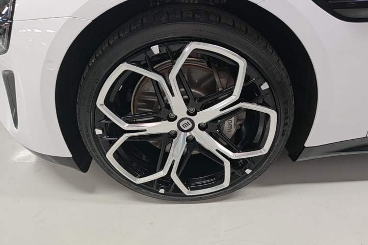 Used Xiaomi Auto SU7 2026 Model Pro Left Front Wheel Hub