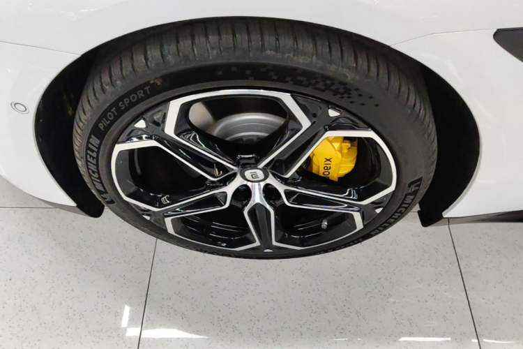Used Xiaomi Auto SU7 2026 Model Pro Left Front Wheel Hub