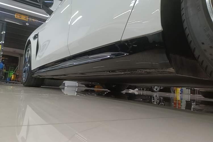 Used Xiaomi Auto SU7 2026 Model Standard Edition Left Side Sill