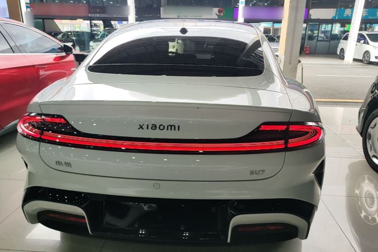 Used Xiaomi Auto SU7 2026 Model Standard Edition Rear
