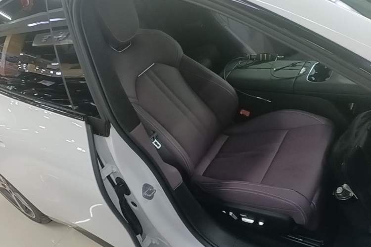 Used Xiaomi Auto SU7 2026 Model Standard Edition Right Front Seat