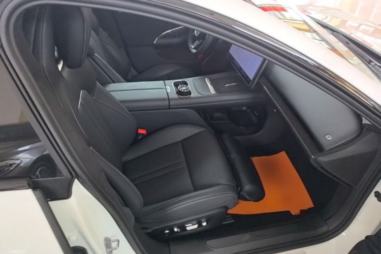 Used Xiaomi Auto SU7 2026 Model Standard Edition Right Front Seat