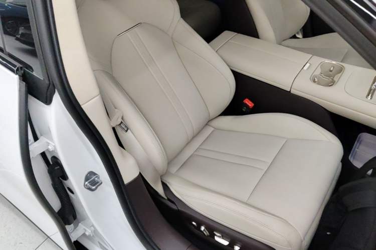 Used Xiaomi Auto SU7 2026 Model Pro Right Front Seat