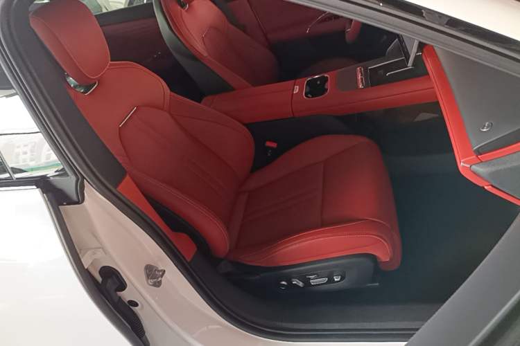 Used Xiaomi Auto SU7 2026 Model Pro Right Front Seat