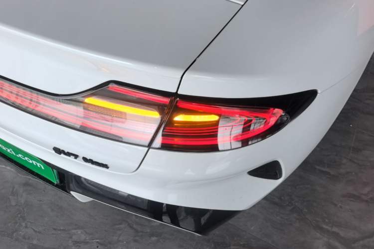 Used Xiaomi Auto SU7 2026 Model Max Right Rear Taillight