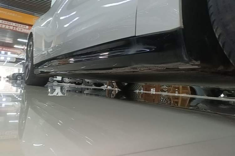Used Xiaomi Auto SU7 2026 Model Standard Edition Right Side Sill