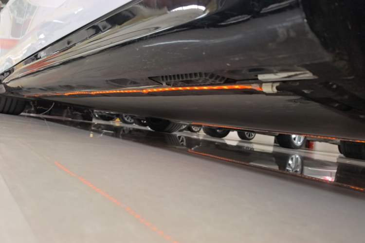 Used Xiaomi Auto SU7 2026 Model Standard Edition Right Side Sill