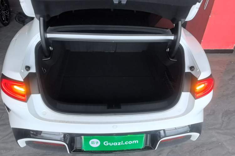 Used Xiaomi Auto SU7 2026 Model Max Trunk