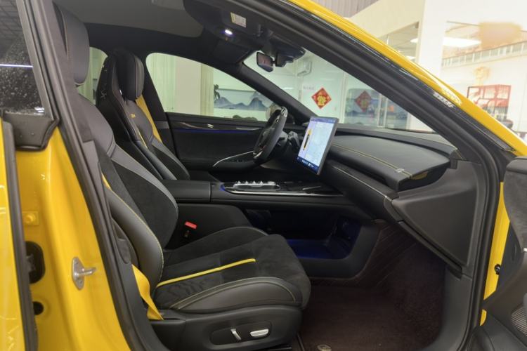 Used Xiaomi Auto SU7 Ultra 2025 Ultra Model Right Front Seat