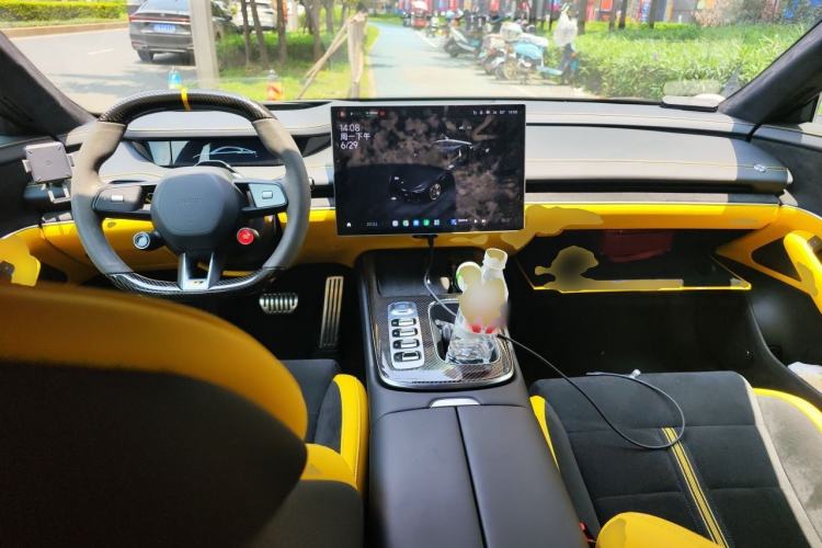 Used Xiaomi Auto SU7 Ultra 2025 Ultra Model Center Console
