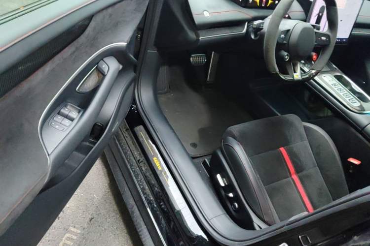 Used Xiaomi Auto SU7 Ultra 2025 Ultra Model Driver Seat