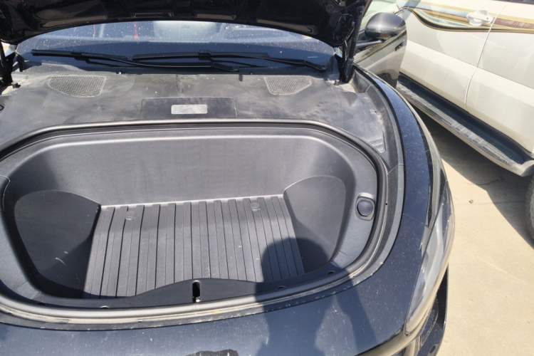 Used Xiaomi Auto SU7 Ultra 2025 Ultra Model Engine Bay Left