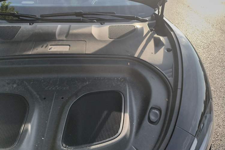 Used Xiaomi Auto SU7 Ultra 2025 Ultra Model Engine Bay Left