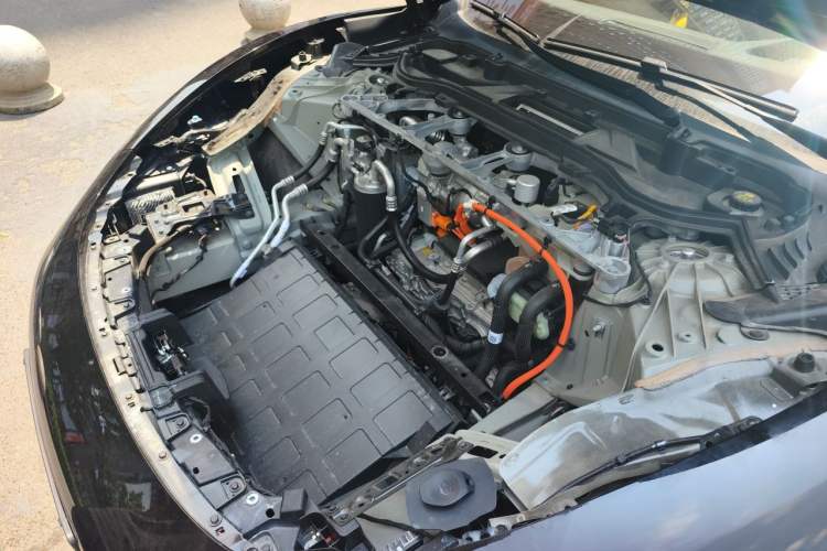 Used Xiaomi Auto SU7 Ultra 2025 Ultra Model Engine Bay Left