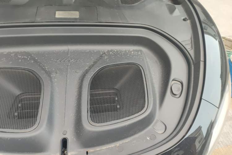 Used Xiaomi Auto SU7 Ultra 2025 Ultra Model Engine Bay Left