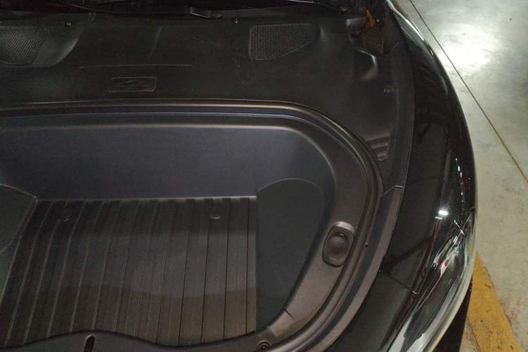 Used Xiaomi Auto SU7 Ultra 2025 Ultra Model Engine Bay Left