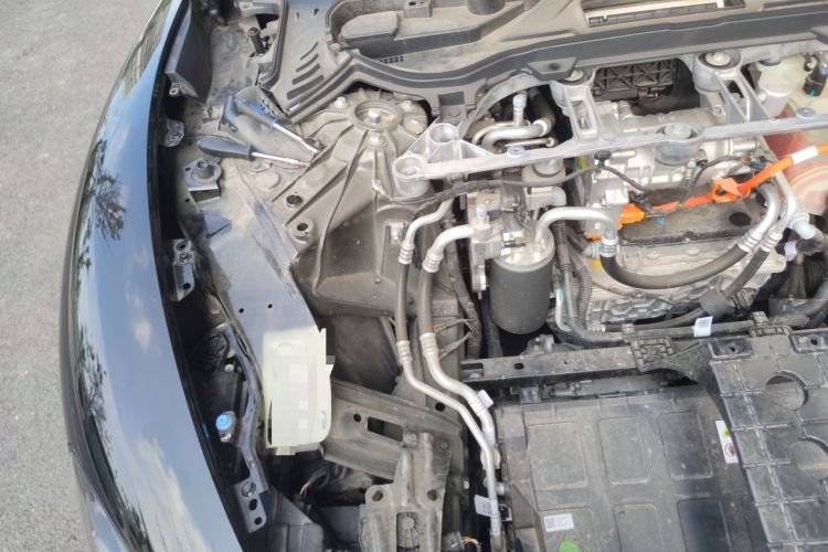 Used Xiaomi Auto SU7 Ultra 2025 Ultra Model Engine Bay Right