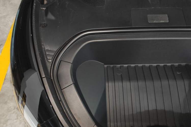 Used Xiaomi Auto SU7 Ultra 2025 Ultra Model Engine Bay Right