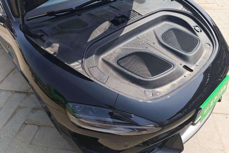 Used Xiaomi Auto SU7 Ultra 2025 Ultra Model Engine Bay Right