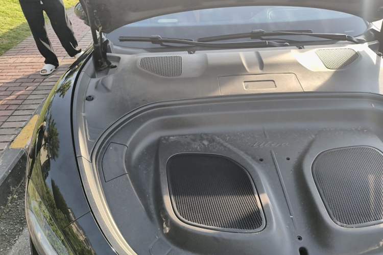 Used Xiaomi Auto SU7 Ultra 2025 Ultra Model Engine Bay Right