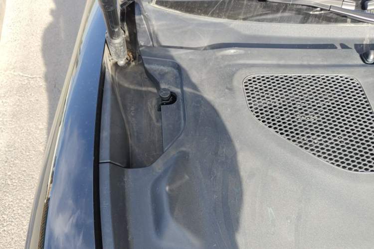 Used Xiaomi Auto SU7 Ultra 2025 Ultra Model Engine Bay Right