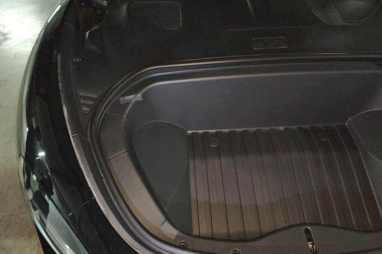 Used Xiaomi Auto SU7 Ultra 2025 Ultra Model Engine Bay Right