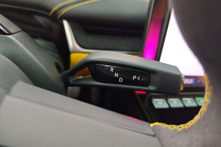 Used Xiaomi Auto SU7 Ultra 2025 Ultra Model Gear Lever