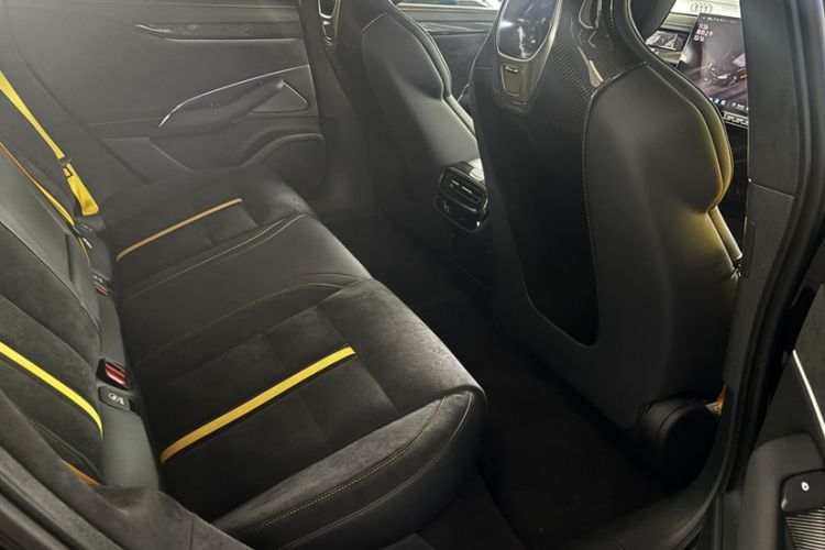 Used Xiaomi Auto SU7 Ultra 2025 Ultra Model Interior 1