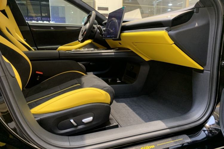 Used Xiaomi Auto SU7 Ultra 2025 Ultra Model Interior 10
