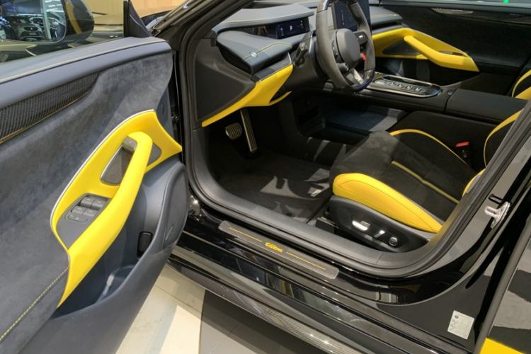 Used Xiaomi Auto SU7 Ultra 2025 Ultra Model Interior 12