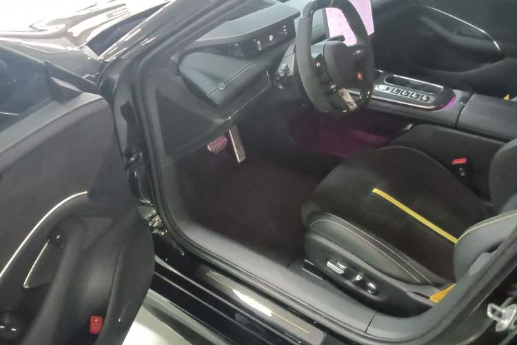 Used Xiaomi Auto SU7 Ultra 2025 Ultra Model Interior 3