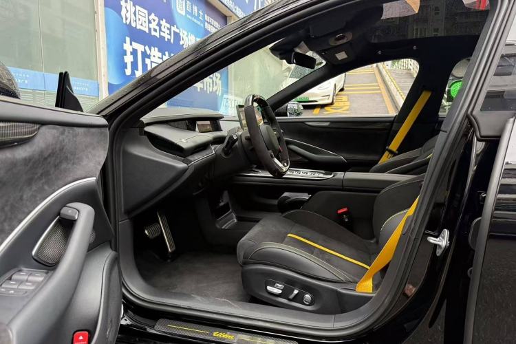 Used Xiaomi Auto SU7 Ultra 2025 Ultra Model Interior 5