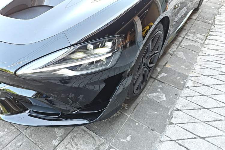 Used Xiaomi Auto SU7 Ultra 2025 Ultra Model Left Front Headlight
