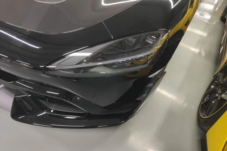 Used Xiaomi Auto SU7 Ultra 2025 Ultra Model Left Front Headlight