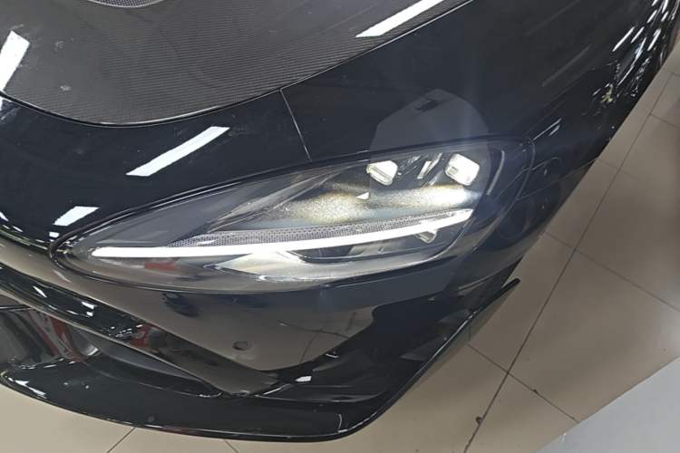Used Xiaomi Auto SU7 Ultra 2025 Ultra Model Left Front Headlight