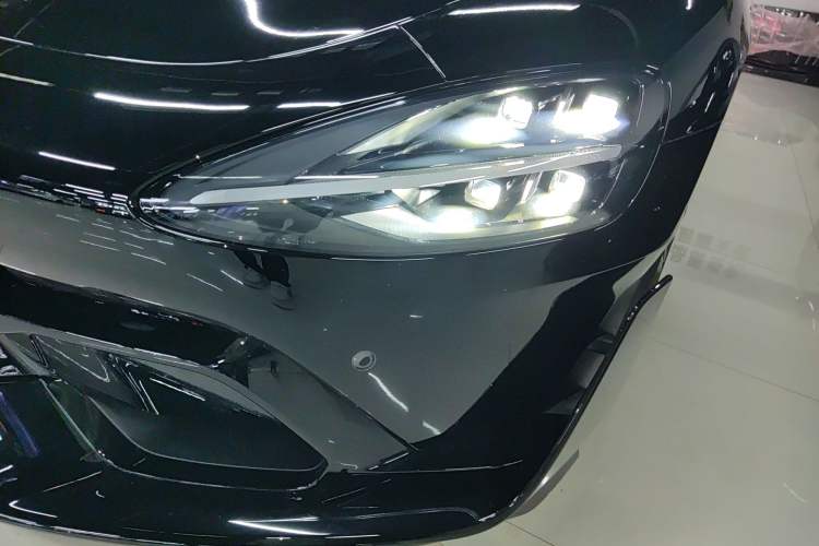 Used Xiaomi Auto SU7 Ultra 2025 Ultra Model Left Front Headlight