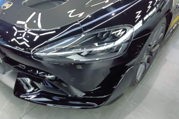 Used Xiaomi Auto SU7 Ultra 2025 Ultra Model Left Front Headlight