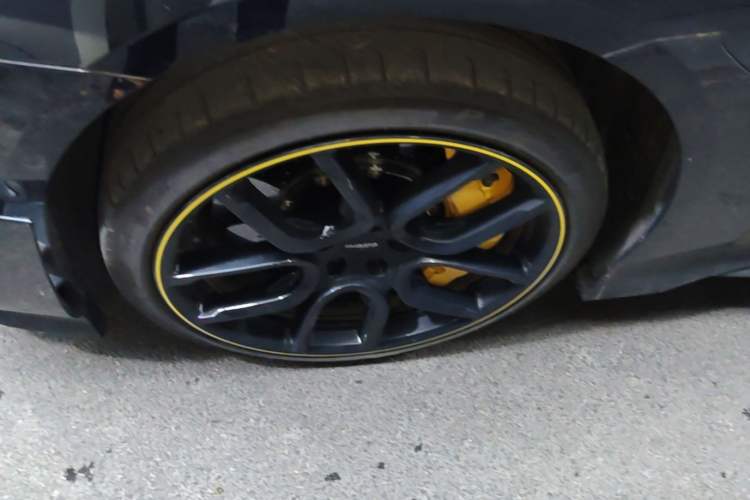 Used Xiaomi Auto SU7 Ultra 2025 Ultra Model Left Front Wheel Hub