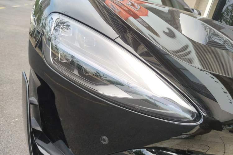 Used Xiaomi Auto SU7 Ultra 2025 Ultra Model Right Front Headlight