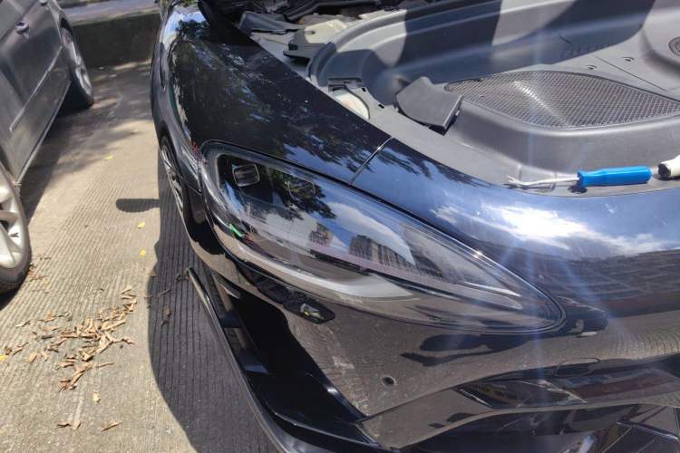 Used Xiaomi Auto SU7 Ultra 2025 Ultra Model Right Front Headlight