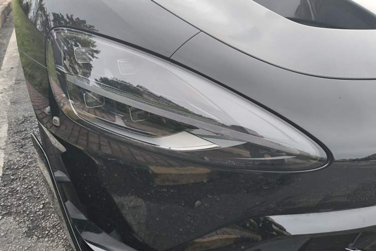 Used Xiaomi Auto SU7 Ultra 2025 Ultra Model Right Front Headlight