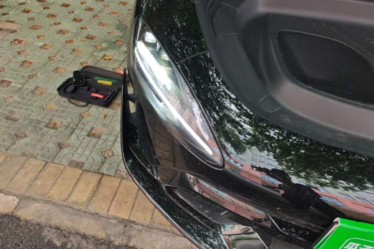 Used Xiaomi Auto SU7 Ultra 2025 Ultra Model Right Front Headlight