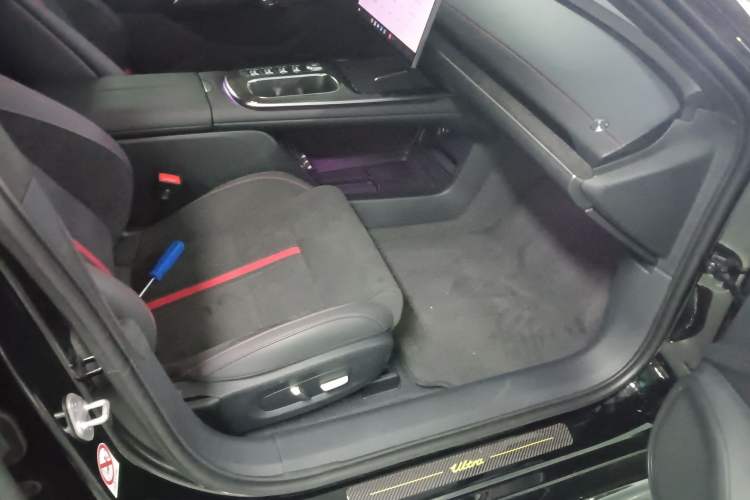 Used Xiaomi Auto SU7 Ultra 2025 Ultra Model Right Front Seat