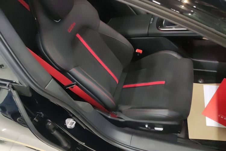 Used Xiaomi Auto SU7 Ultra 2025 Ultra Model Right Front Seat