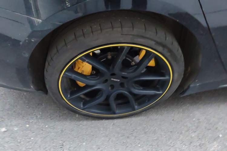 Used Xiaomi Auto SU7 Ultra 2025 Ultra Model Right Rear Wheel Hub