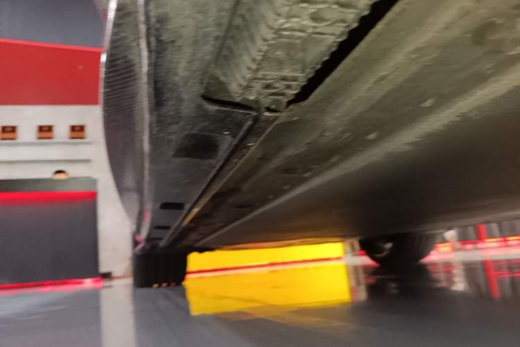 Used Xiaomi Auto SU7 Ultra 2025 Ultra Model Right Side Sill