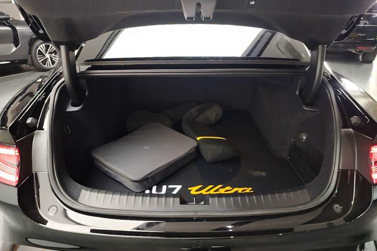 Used Xiaomi Auto SU7 Ultra 2025 Ultra Model Trunk