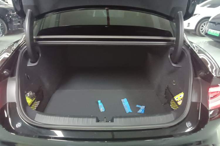 Used Xiaomi Auto SU7 Ultra 2025 Ultra Model Trunk