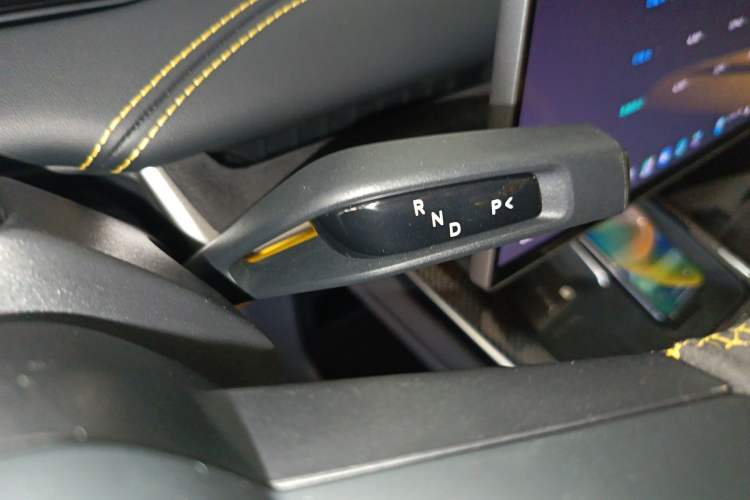 Used Xiaomi Auto SU7 Ultra 2025 Ultra Model Gear Lever
