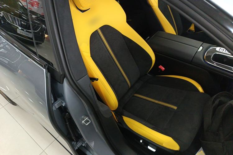 Used Xiaomi Auto SU7 Ultra 2025 Ultra Model Right Front Seat